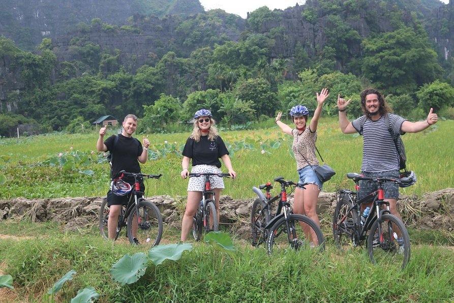 Ninh Binh Bike Tour: Hoa Lu, Tam Coc, Kenh Ga 2 Days